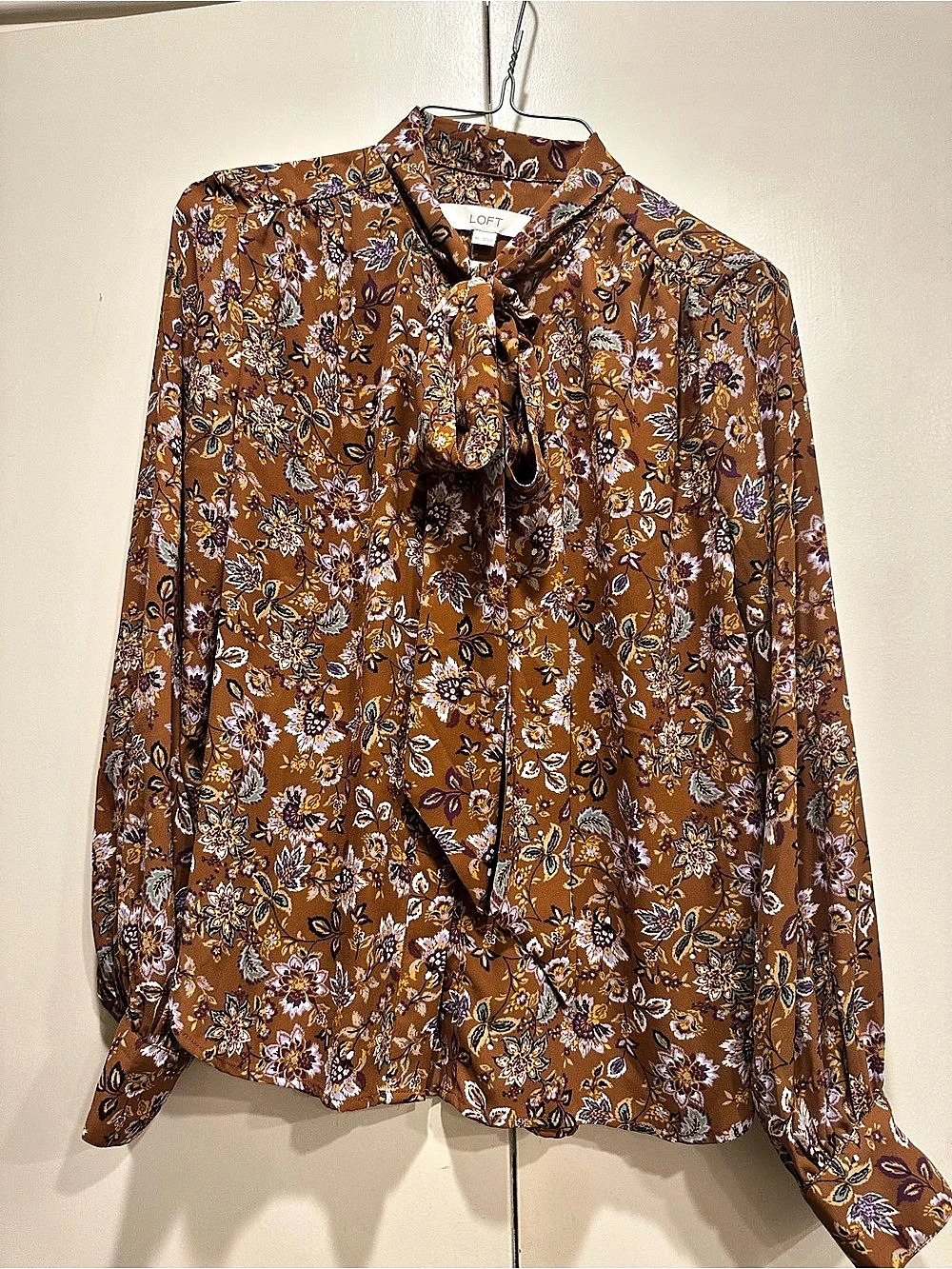 LOFT Floral Tie Neck Blouse in Brown & Purple Size XS Like New
